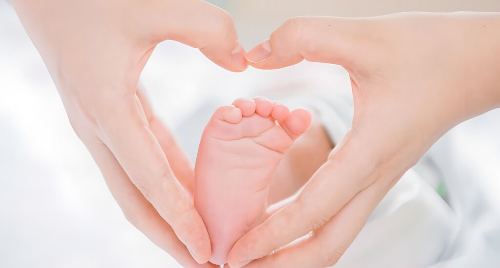 法国代孕机构：在等待你的日子里，我曾与世界为敌